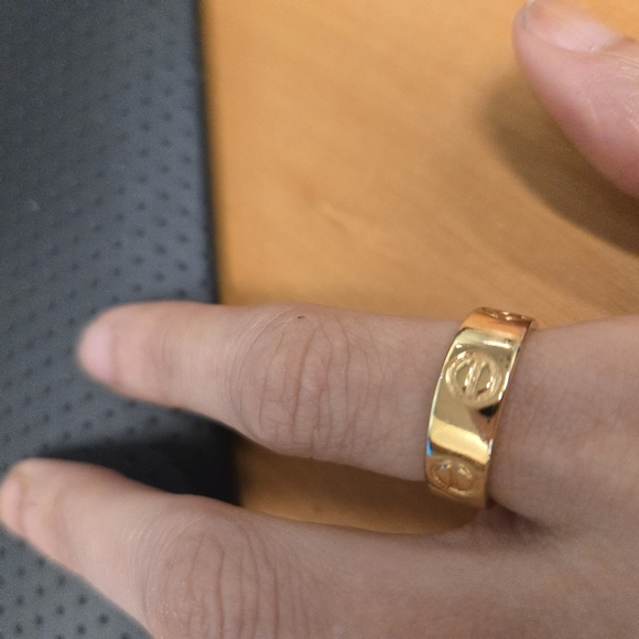 21kgp Duabi Jewelry -Gold Ring with Logo Design - Picture 3 of 8